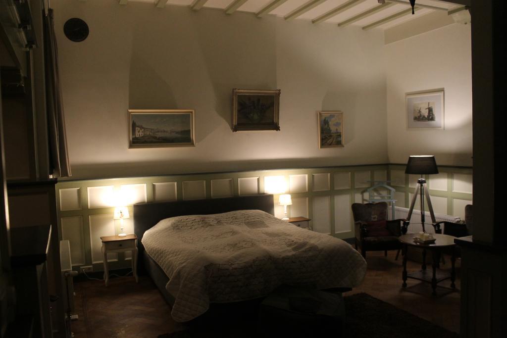 Bed And Breakfast De Verkadekamer Zaandam Esterno foto