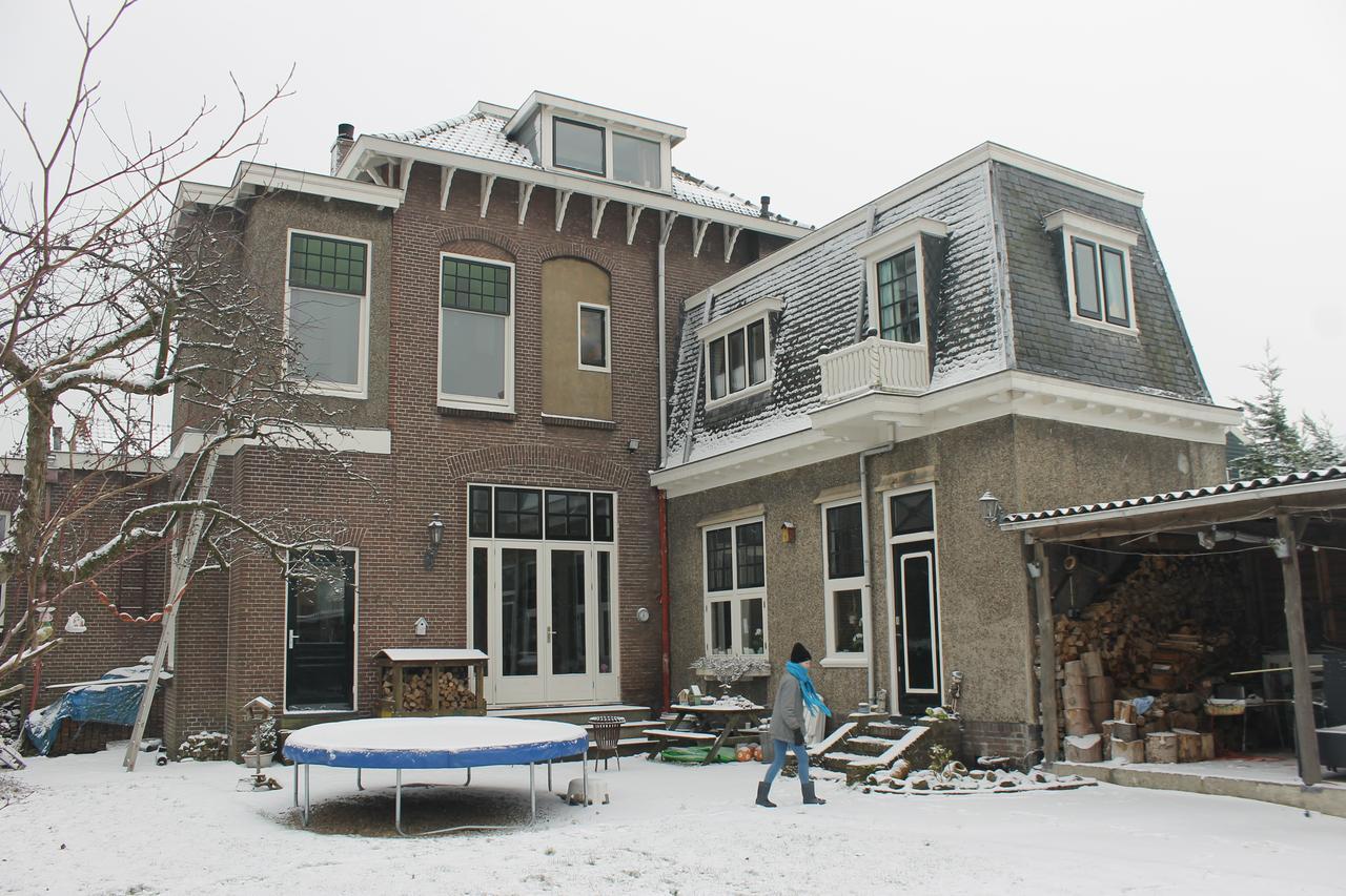 Bed And Breakfast De Verkadekamer Zaandam Esterno foto