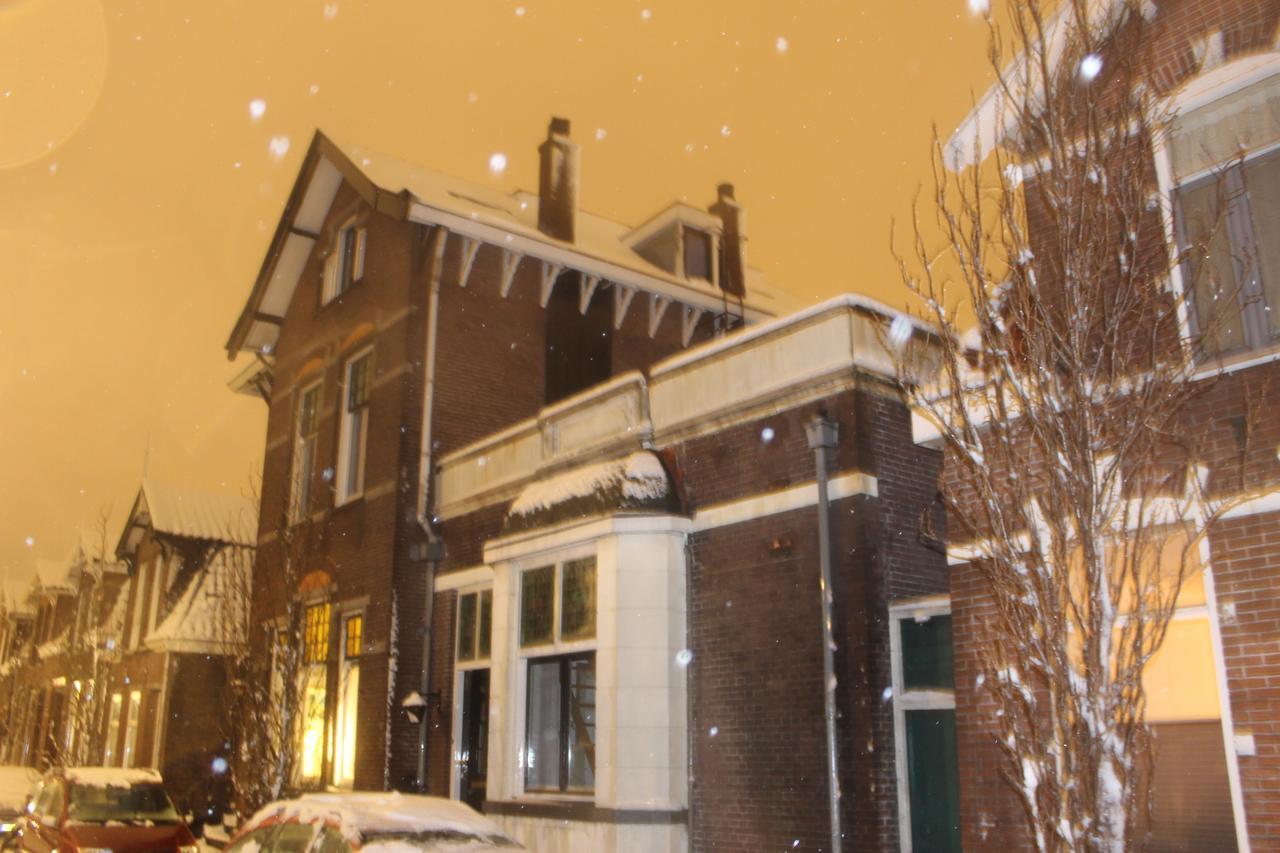 Bed And Breakfast De Verkadekamer Zaandam Esterno foto